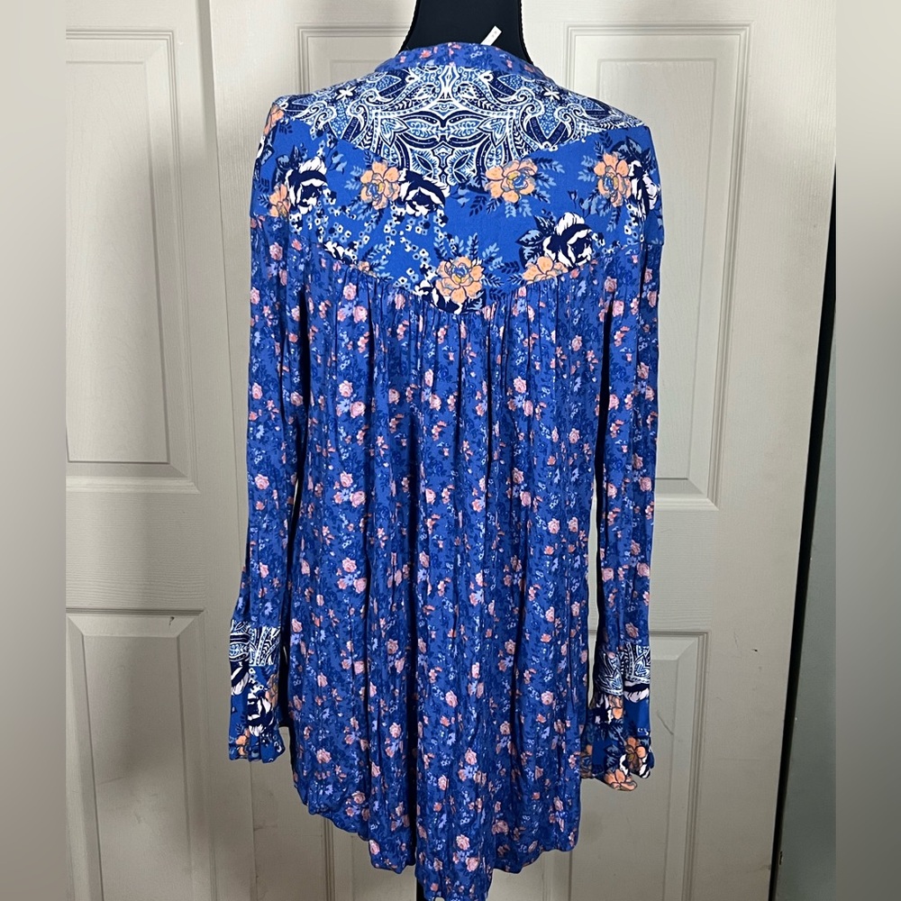 ✨ Free People Blue Floral Tunic Top Boho Mixed Print Long Sleeve M - Picture 4 of 6